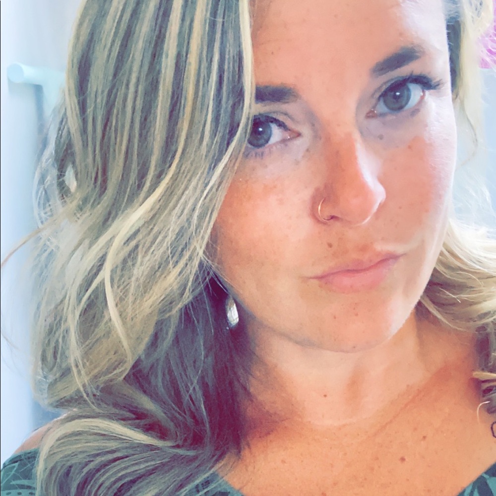 Meet your Posher, Lori